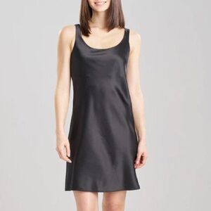 {NWT} Natori | Glamour Slit Stretch Satin Chemise T78060 Black (XS)